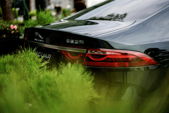 宁波赛道试驾捷豹xfl,这车居然很分裂?