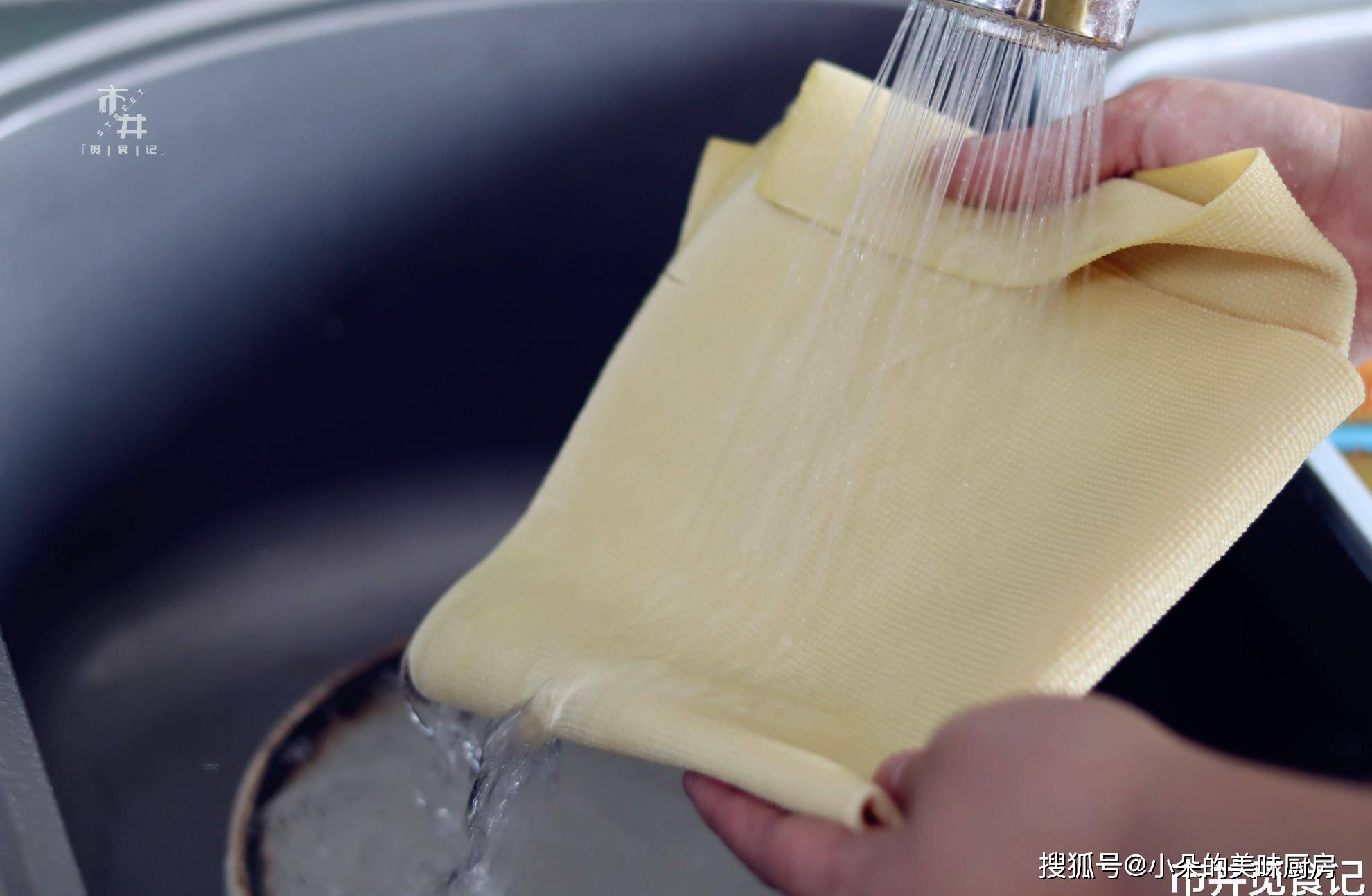 成本|最近超火的“烤豆皮”零食，1块钱成本做一堆，薄如纸片酥脆焦香