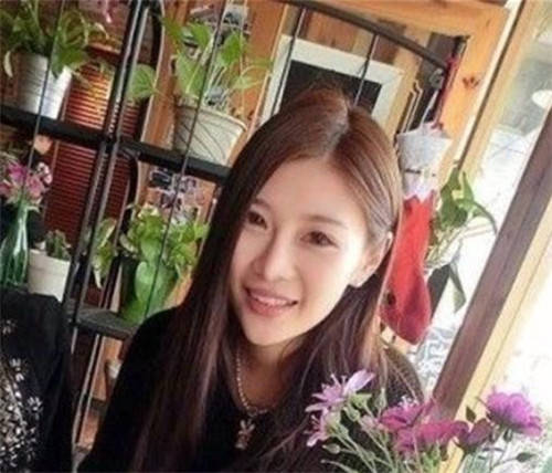 南京富二代怀疑妻子不忠,酒后当百天女儿的面,捅妻60多刀_祁可欣