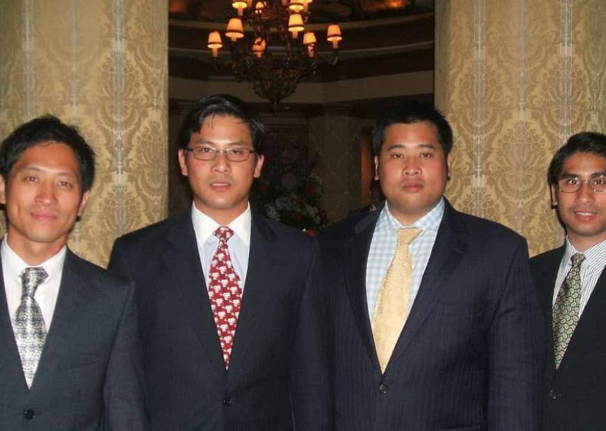 泰王极有可能转变思路,让海外四子为自己压制育坤家族,两虎相斗坐收