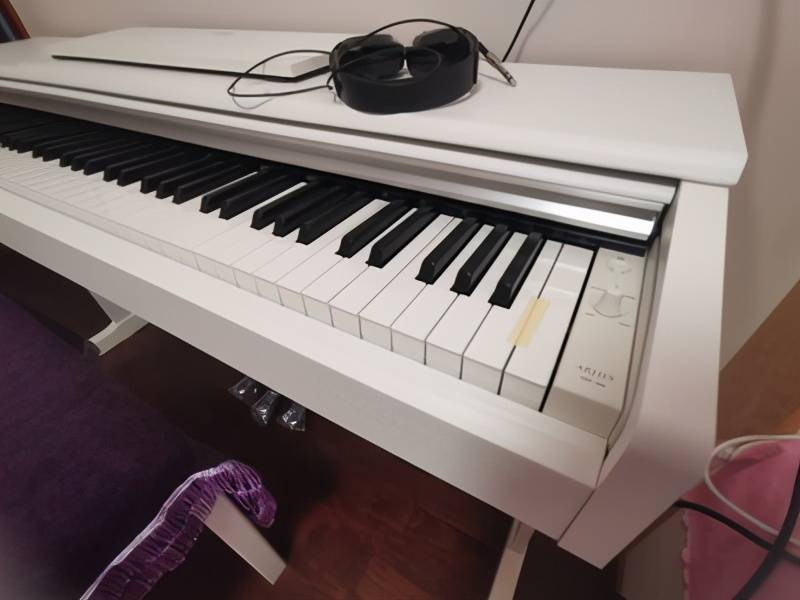 白色雅马哈电钢琴ydp-144用户评价怎么样?值得购买吗?_女儿