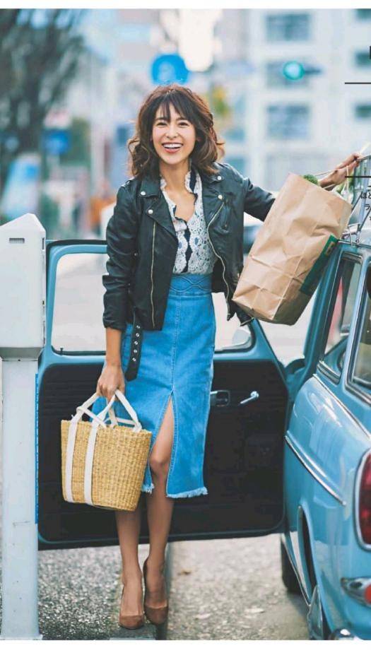 张天|张天爱瘦而不柴！把包臀裙的精髓穿出来了，“大写的S”好迷人