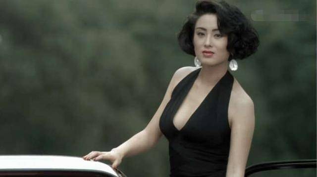 周星驰电影排行榜_周星驰星辉电影公司,拍摄电影少,每部电影却都是经典