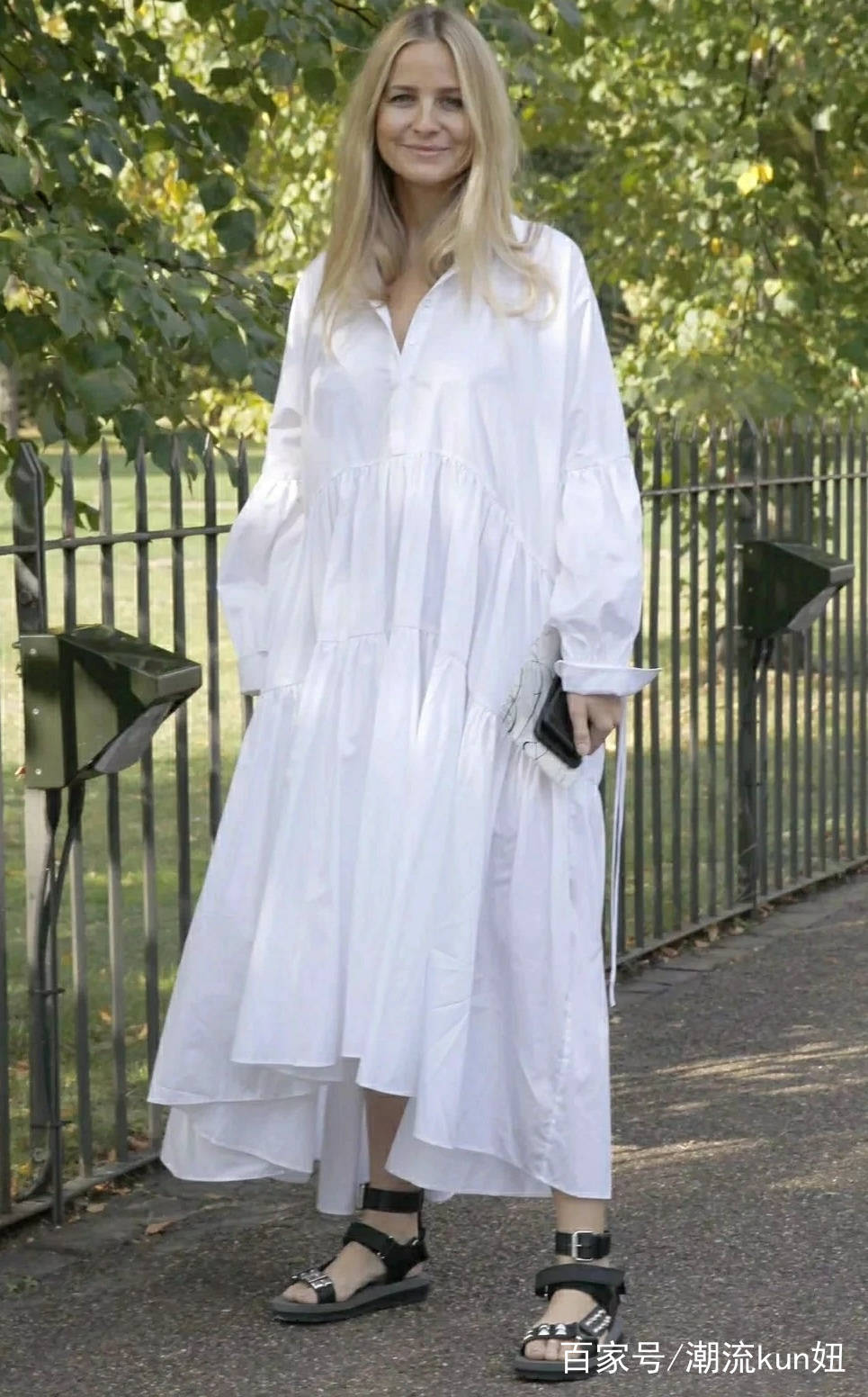 大气|女人要想优雅大气，这4款连衣裙，让你美一整个夏天，赶紧get