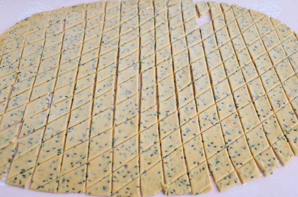 面的|一款好吃到爆的小零食，面粉鸡蛋炸一炸，香酥脆甜不上火