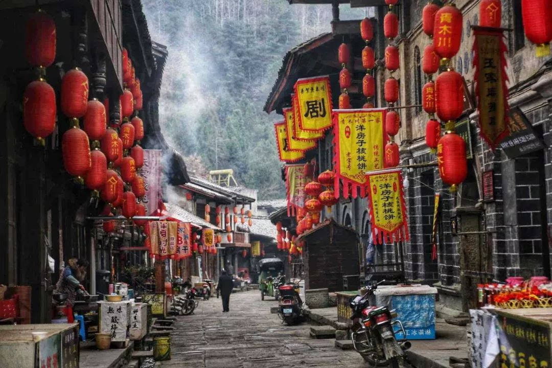 陕西“傲气”的古镇，有“一脚踏三省”之誉，距汉中市197公里