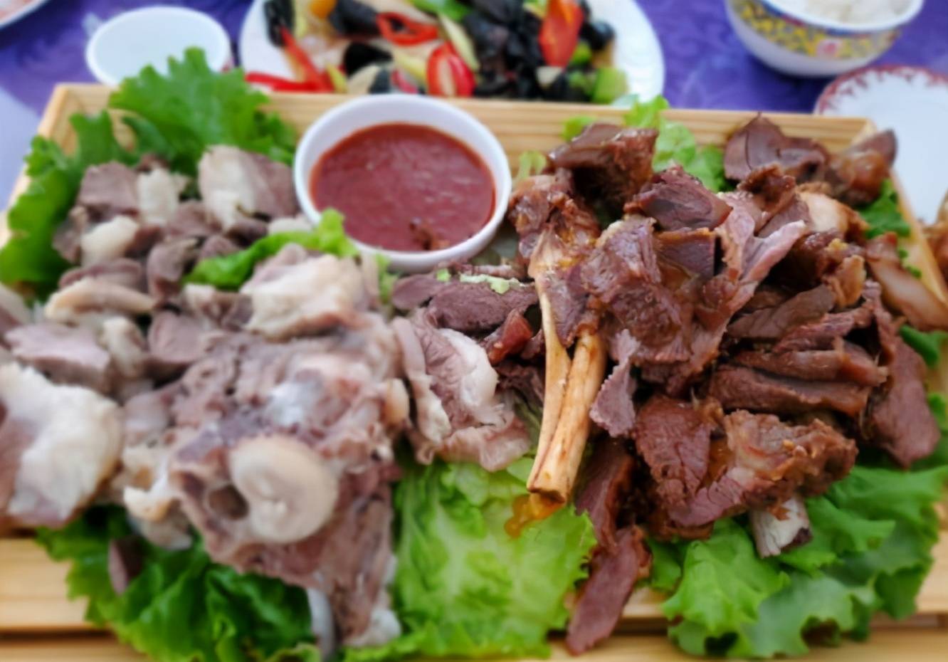 承德围场塞罕坝满乡一号农家院,各式独特蒙古包,建在草原山林中_美食