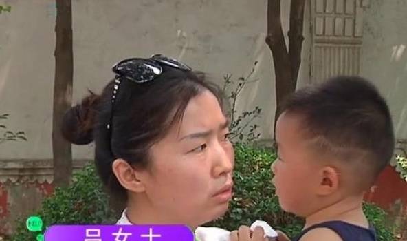 果业|母亲给2岁孩子买零食，吃到一半发现里面有异物，母亲：太恶心了