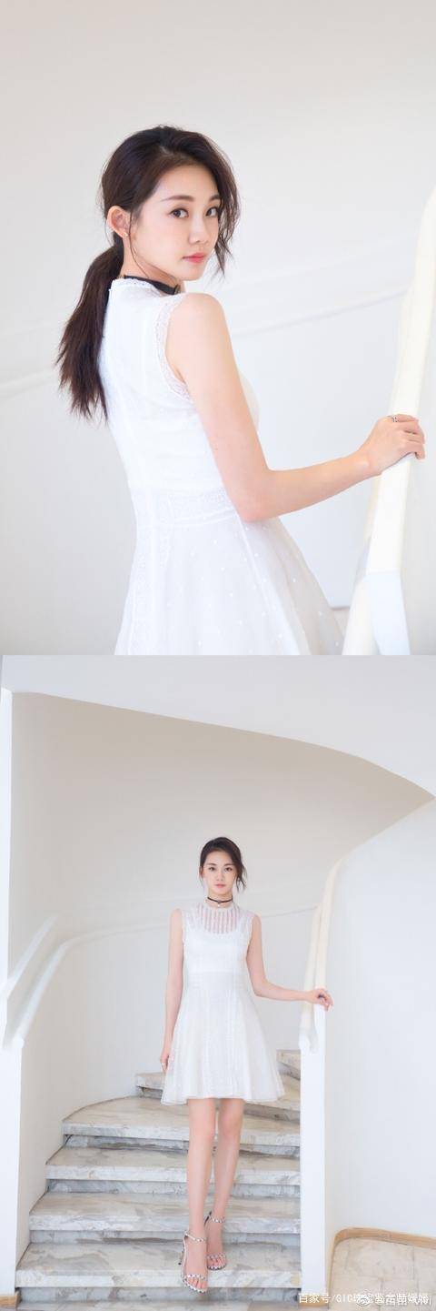 流苏|苗苗穿无袖西装清纯唯美，裙子和流苏耳环的搭配，颇有异域风情！