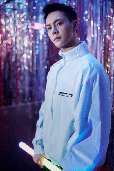 商品|找寻今夏平凡的美好,重回最初的热爱,得物上架CANOTWAIT_新品