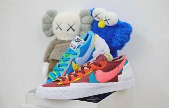 com|屌哥周杰伦晒sacai x KAWS联名！单品清单曝出，初代飙到60万？