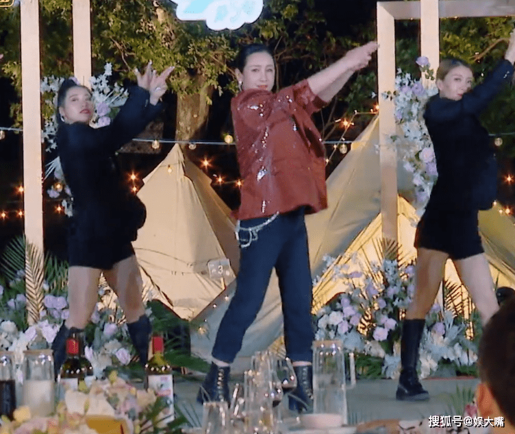 影后|43岁秦海璐为爱挑战女团舞！动作有点水，但赢在了眼神和气势上