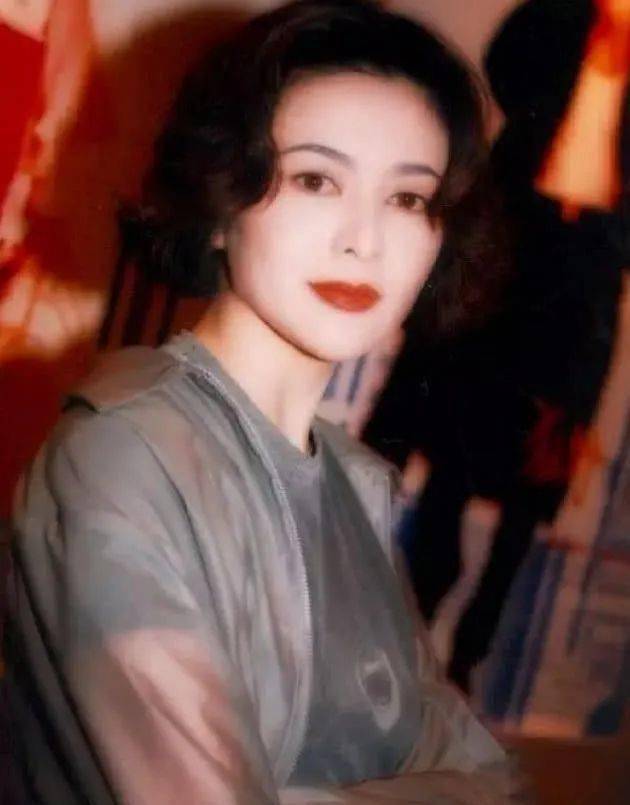 惊艳的美貌惊人图片 608391ef46a84c3fba20743890c62c3e.jpeg