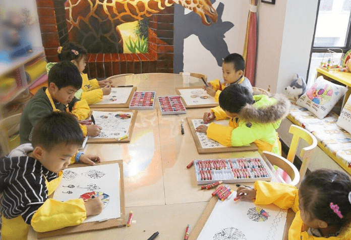 什么|幼儿园一次性开15个“兴趣班”，可能只有一个实用，打基础更重要