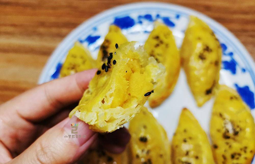 美食|霜降后多吃点红薯，教你新吃法，不煎也不炸，外酥里糯，老少皆宜