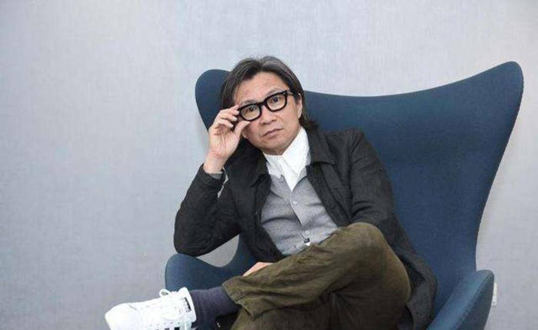 父亲|让张曼玉封神曾志伟成影帝的陈可辛,《夺冠》能让黄渤巩俐封神吗