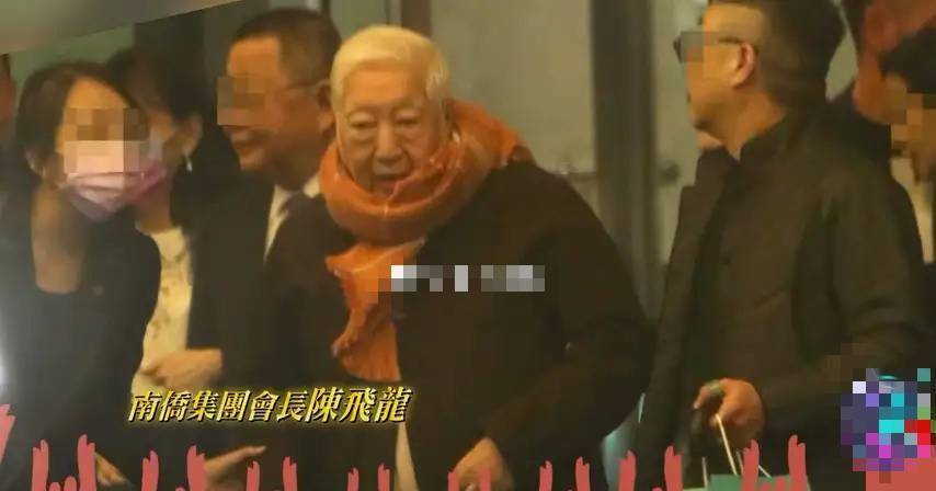 向太|向华强72岁生日会大咖云集，打扮帅气显年轻，干儿子萧敬腾超贴心