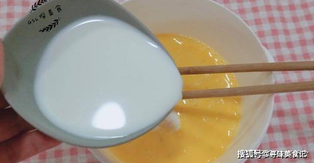 葱花|早餐给孩子这样做,10分钟就能搞定,补钙易消化,每次都能吃完