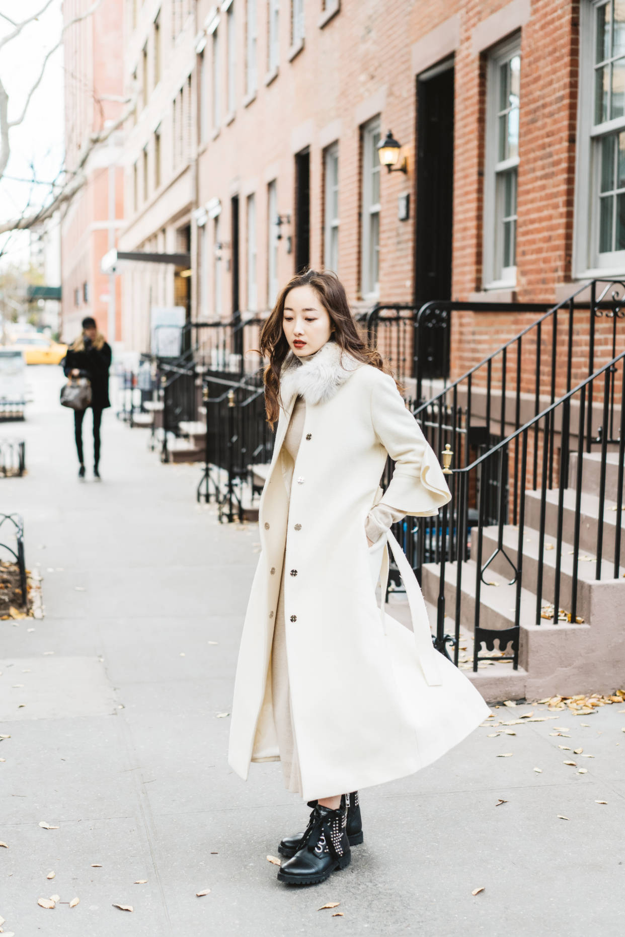 蒋梦婕|“最胖林黛玉”完美逆袭！蒋梦婕焦糖皮裙一抹红唇，气质惊艳网友