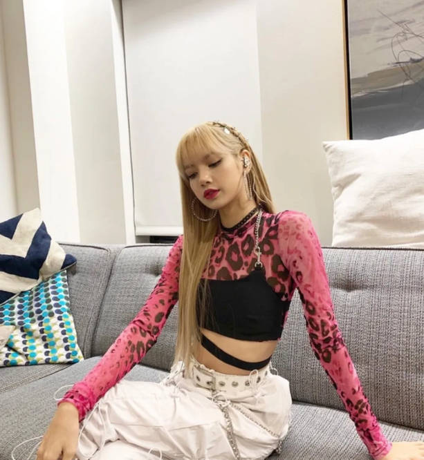 条纹|Lisa的“三分瘦七分穿”时尚法则，我给你们准备好了！