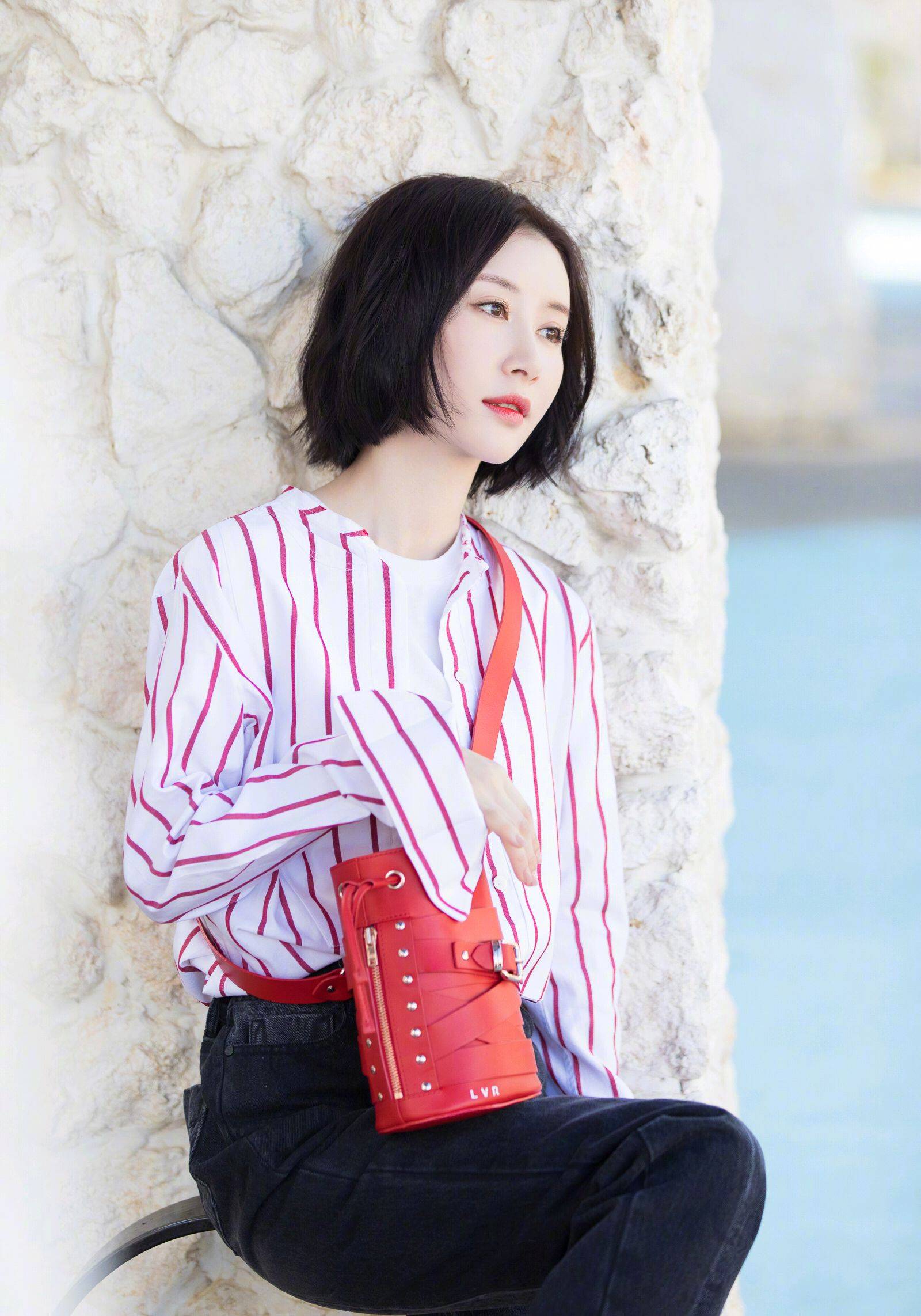 黑色|“真正的演员”舒畅,原来私服衣品这么高,被低调耽误的时尚icon