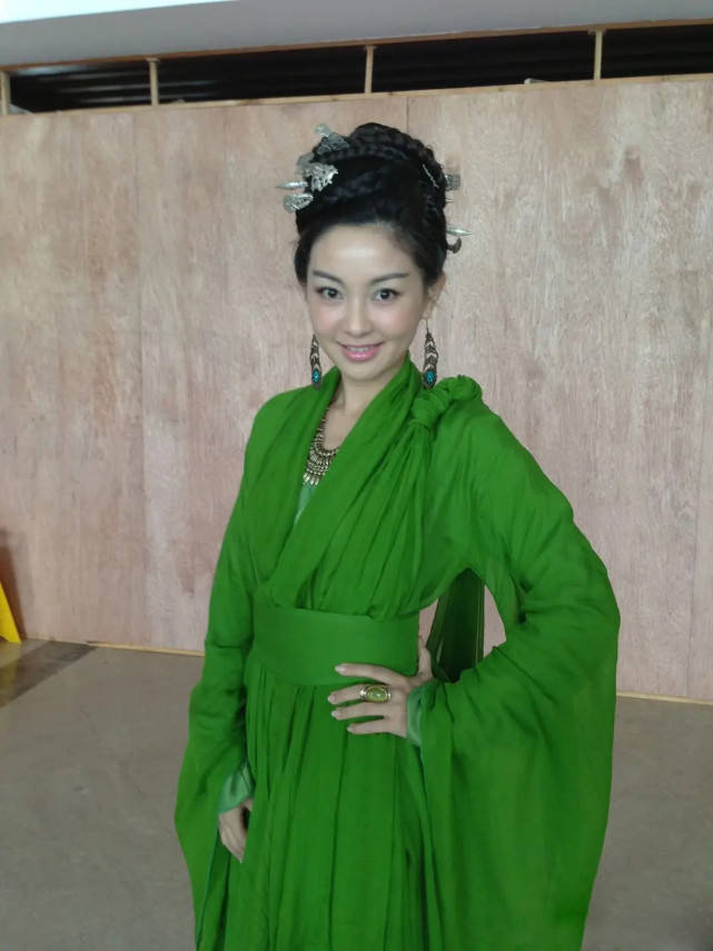 眼睛|服装造型最丑的5部古装剧，每一个造型师，都该拖出去杖责半小时