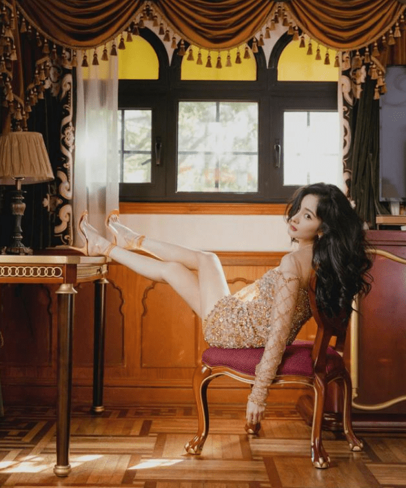 杨幂|Superelle盛典，李现的眼镜杀，杨幂的辣妹秀，年轻真好