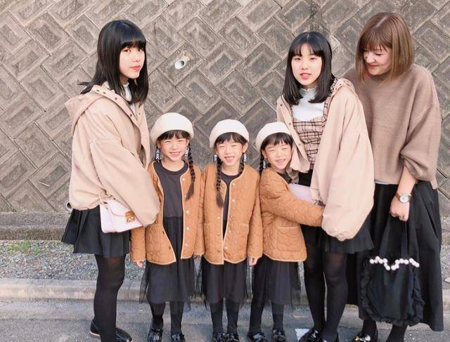 生下|日本宝妈生完双胞胎又生3胞胎，5个闺女画风太暖，堪称人生赢家