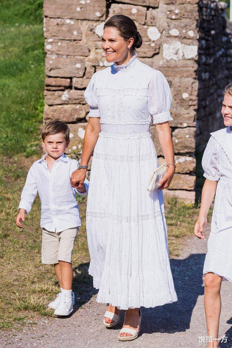 埃斯特拉|瑞典女王储维多利亚公主庆生 奥斯卡呆萌可爱 埃斯特拉似精灵