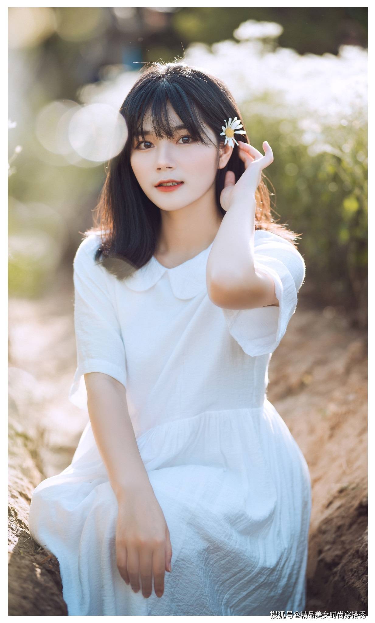那件|白色娃娃领连衣裙，清新可人，上身甜美减龄，可爱俏皮