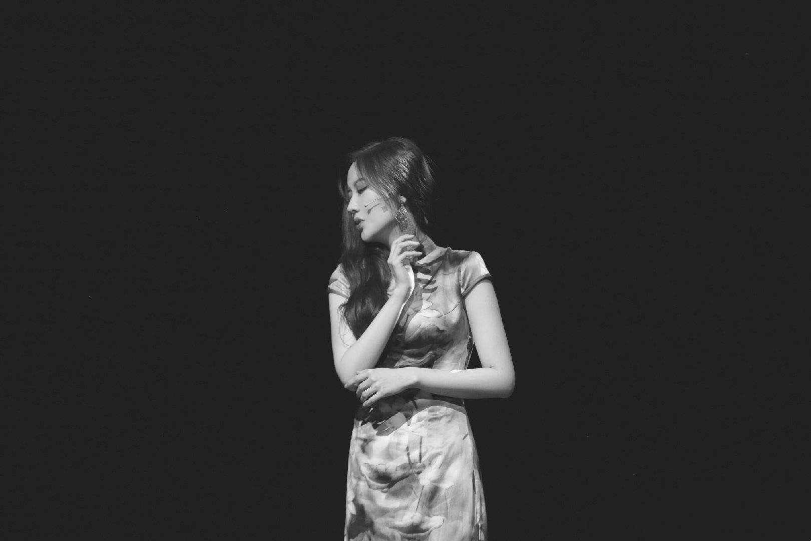 黑色|《少年派》王艺瑾真的好会穿,私服减龄又时髦,怪不得被杨幂赏识