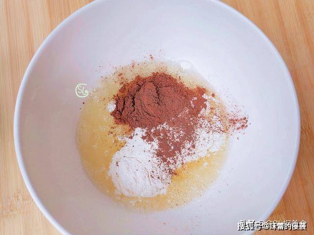 做法|两个蛋清,做出孩子爱吃的零食,酥脆可口,孩子一口一个吃不停