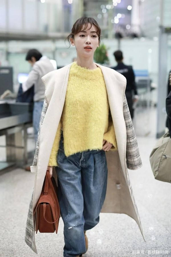服装|吴谨言的气质太让人佩服了，明明穿得这么优雅，看起来还是呆呆的