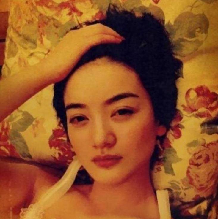 朱杰|她出道多年如少女，合作孙红雷和文章都没火，搭档胡歌引关注