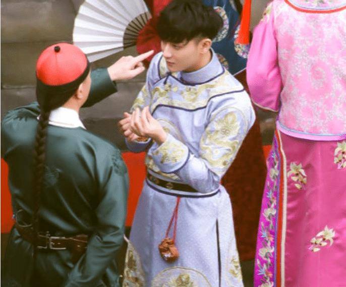 美人|岁月从不败美人!《萌探》录制还珠特辑,王艳再扮晴格格