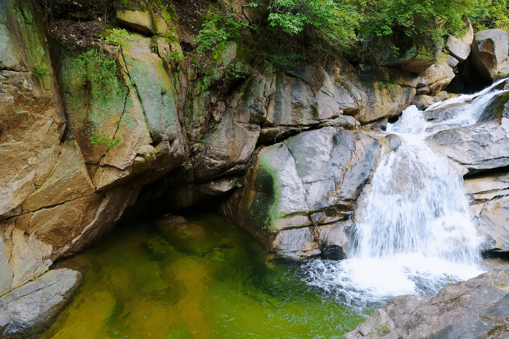 新县九龙潭 夏日避暑圣地