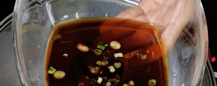 加入适量|简单又好吃的懒人面条做法,用它做早餐简单又好吃,1煮1拌就上桌