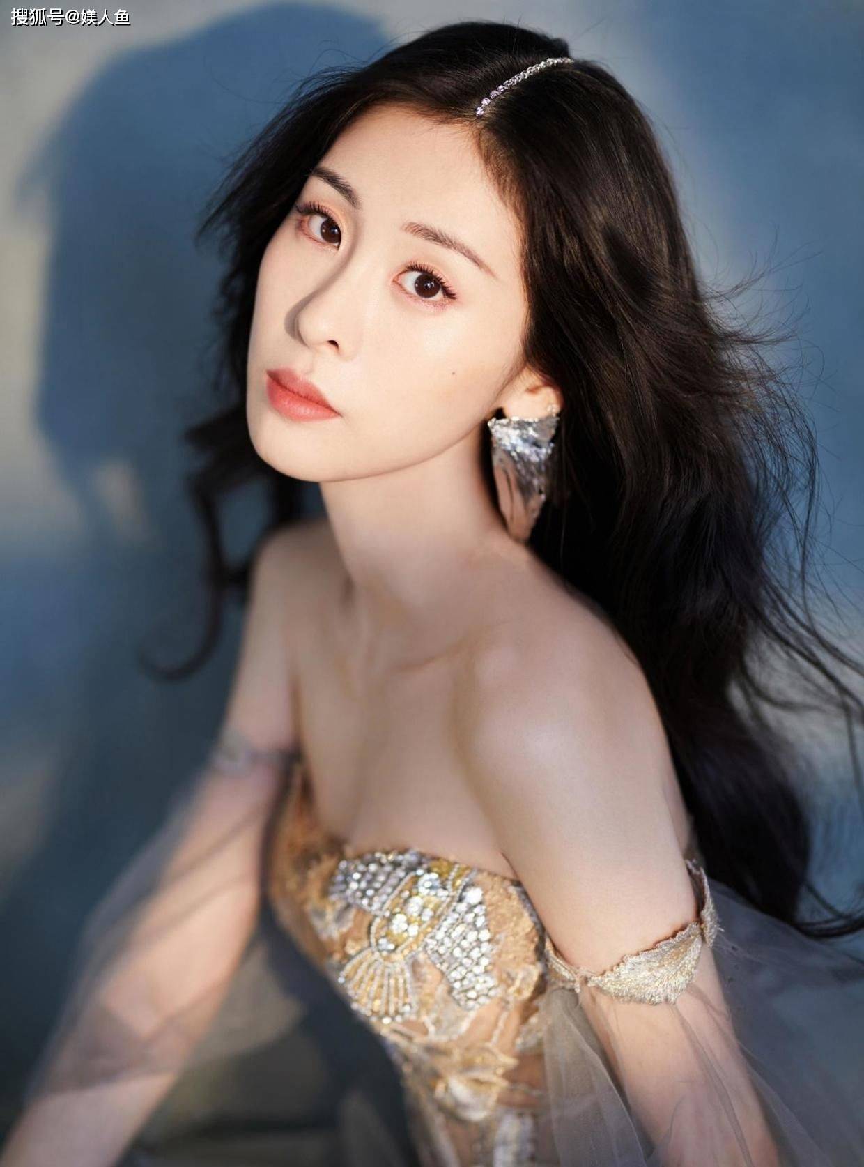 网友|偷偷生下女儿的张碧晨，是真心爱华晨宇，还是另有所图？