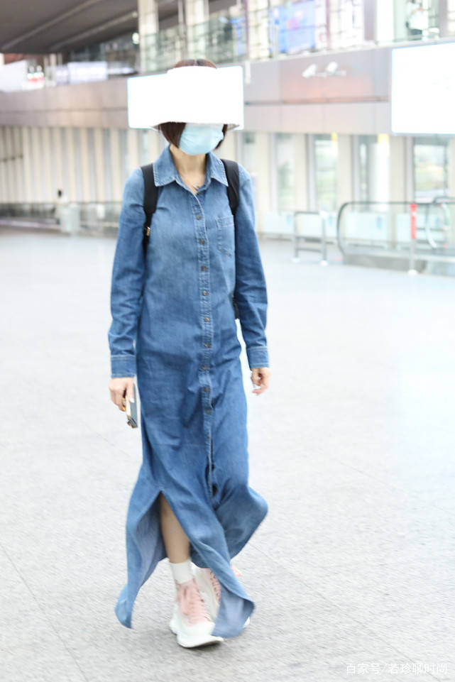 身材|鲁豫太不会挑衣服了，选的裙子又长又肥，显头大还有肚子