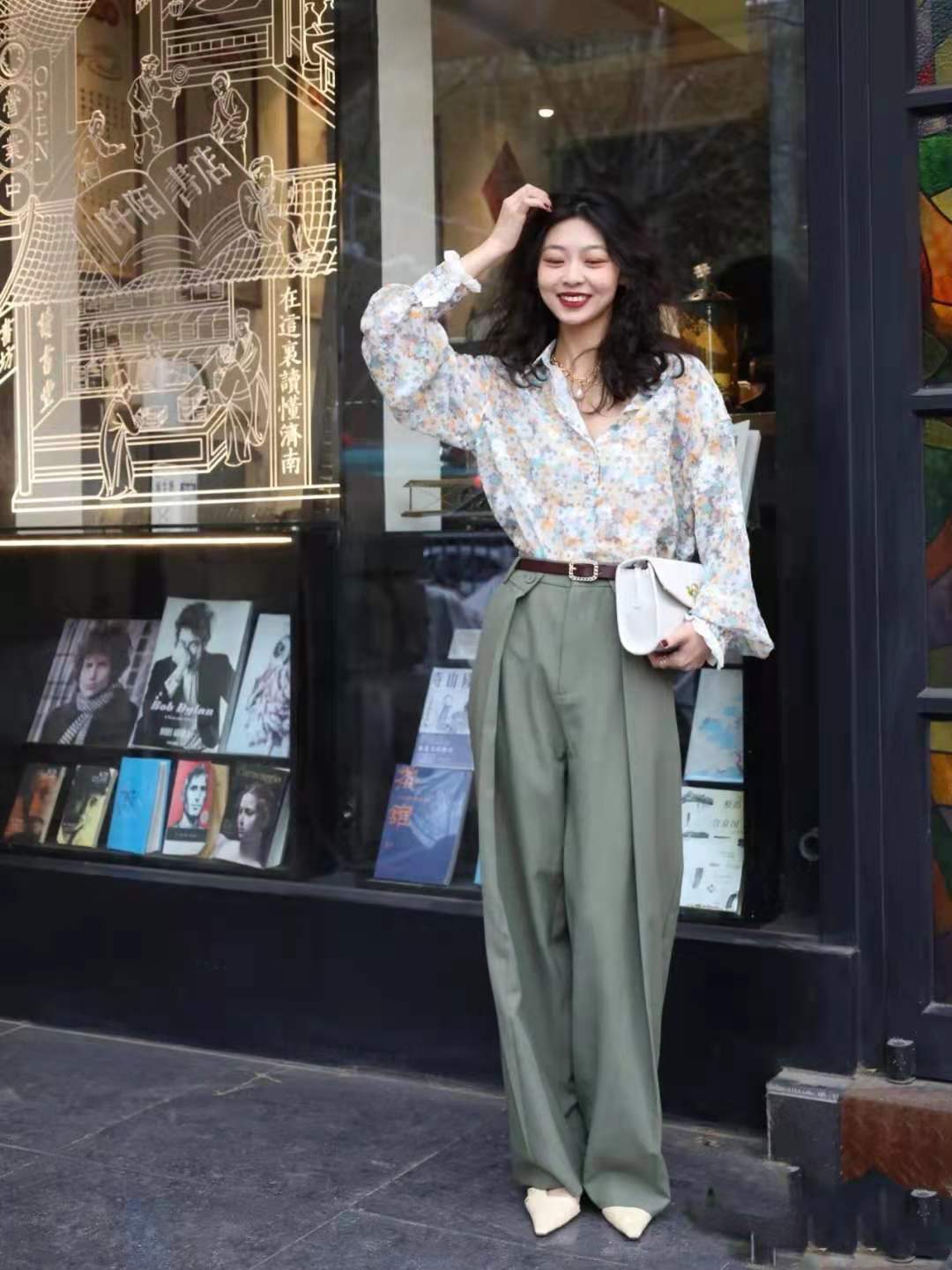感觉|想穿好“港式复古风”，3个技巧要掌握，适合自己才能穿出高级感