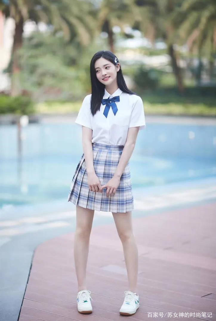 身材|收起你的碎花裙吧，今年的“裙王”是它，减龄显嫩，明星都上头了