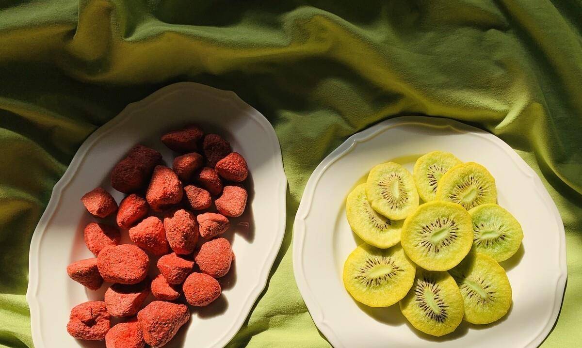 美食|7种适合大学生在宿舍拿来当早餐的美食，10块钱就能吃得很丰盛