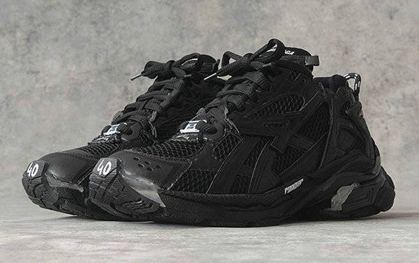 Amac|机能属性!斯凯奇机甲鞋 STAMINA V2 PRO系列亮相