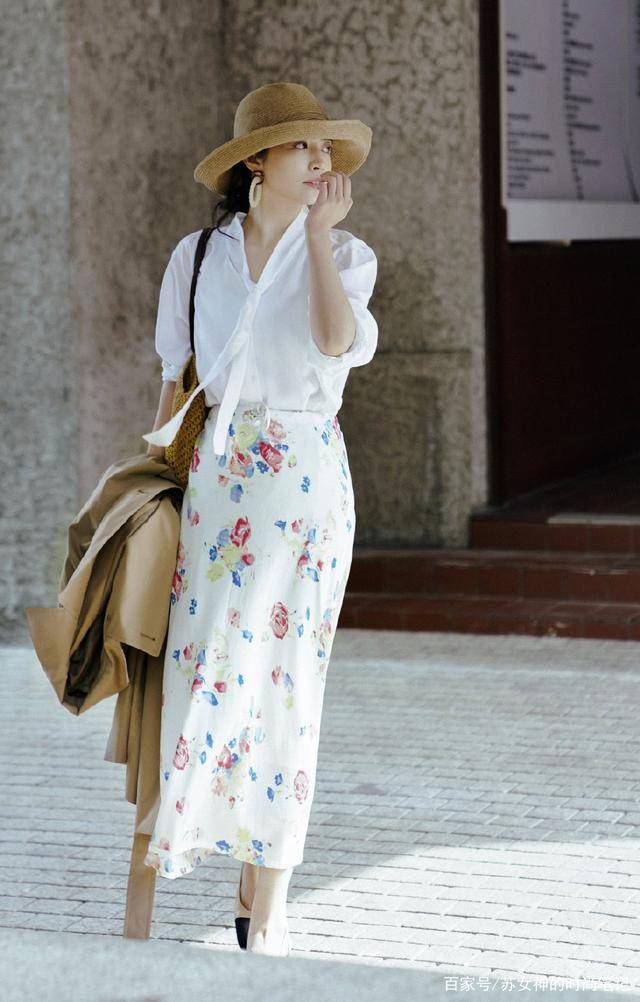 色调|30+的女人少穿“花”衣服，学学三木博主这6组搭配，洋气又清爽！