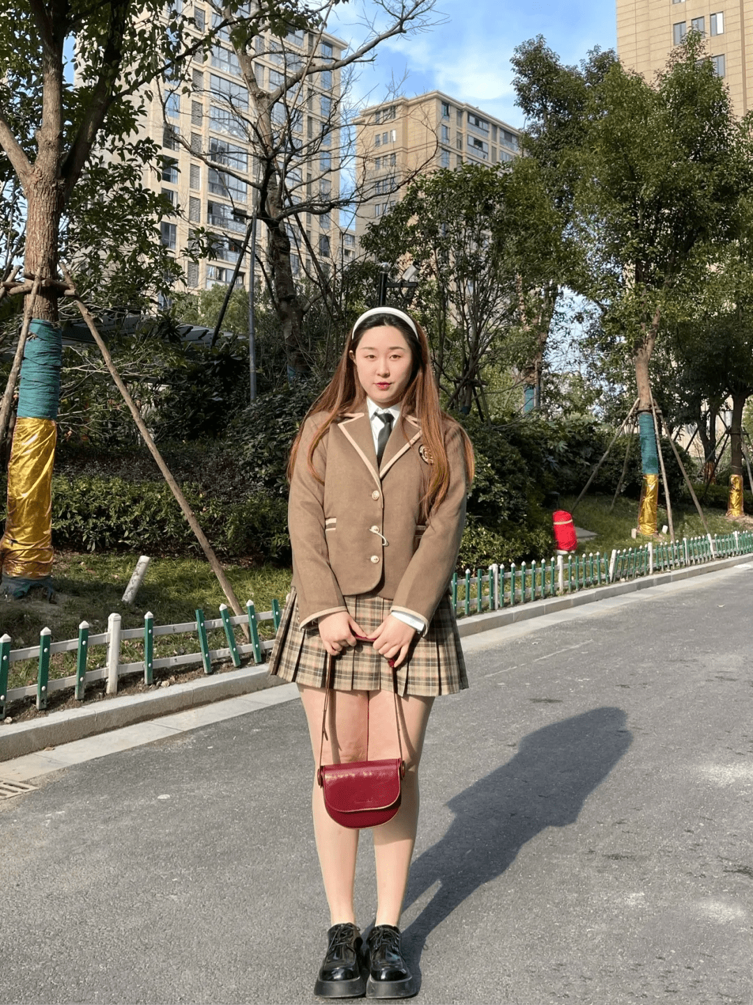 女生|适合微胖妹子的“裙装”穿搭：搭配这3件服装，打造迷人少女感