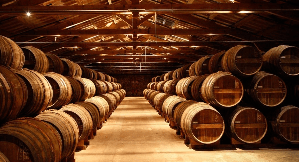 故道|82年的拉菲为何一直喝不完?葡萄酒买来多长时间喝味道最佳?