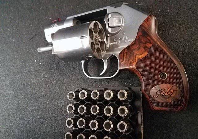 原创独特枪械第3款手枪最变态一枪能震废手腕有10根枪管