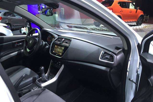 四驱小型越野车排行榜_路虎这款豪华SUV,2.0T配四驱仅25万,不再是土豪的专属