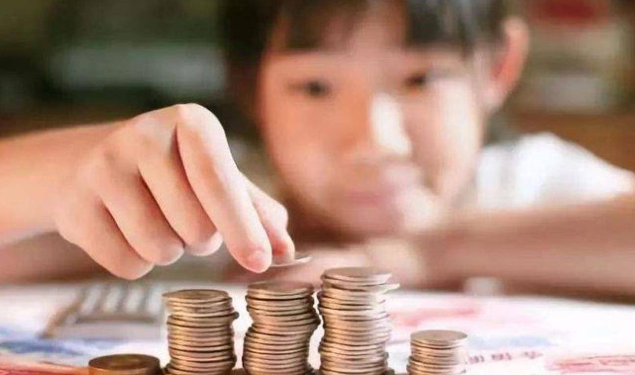 奖励|宝宝拿着''工资条''回家,幼儿园设岗签劳动合同,月薪1元