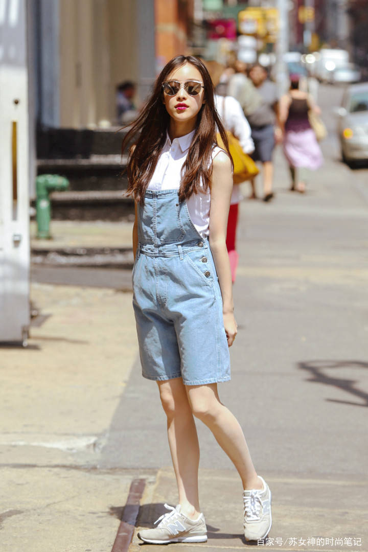 感觉|不管穿裙子还是裤子,最好别配卫衣,跟着倪妮这样穿,漂亮极了